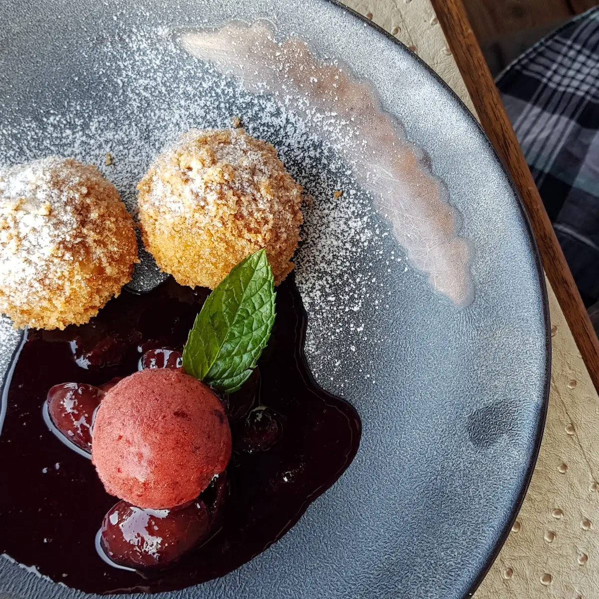 Topfen Zwetschgenknödel
