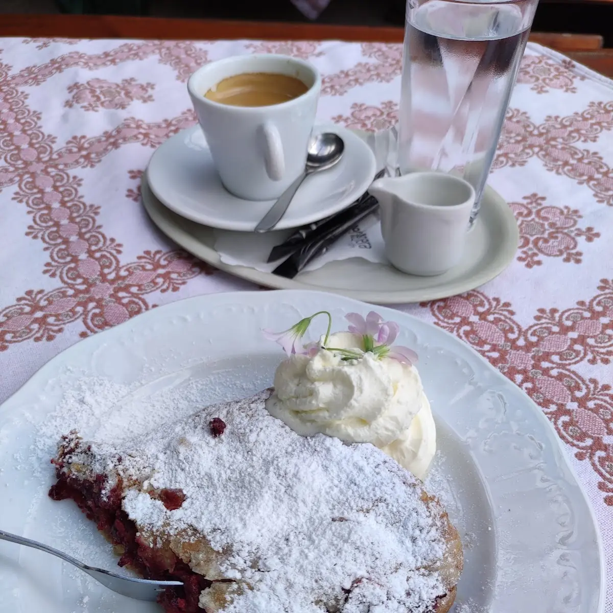 Der Weltberühmte Hitzendorfer Kirschenstrudel