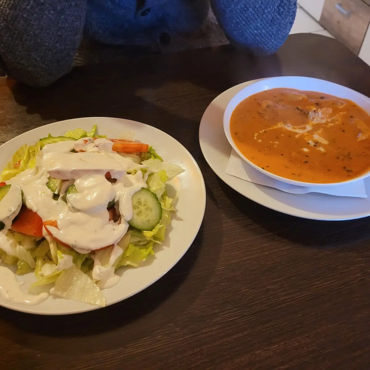 Kleiner Gemischter Salat Butter Chicken