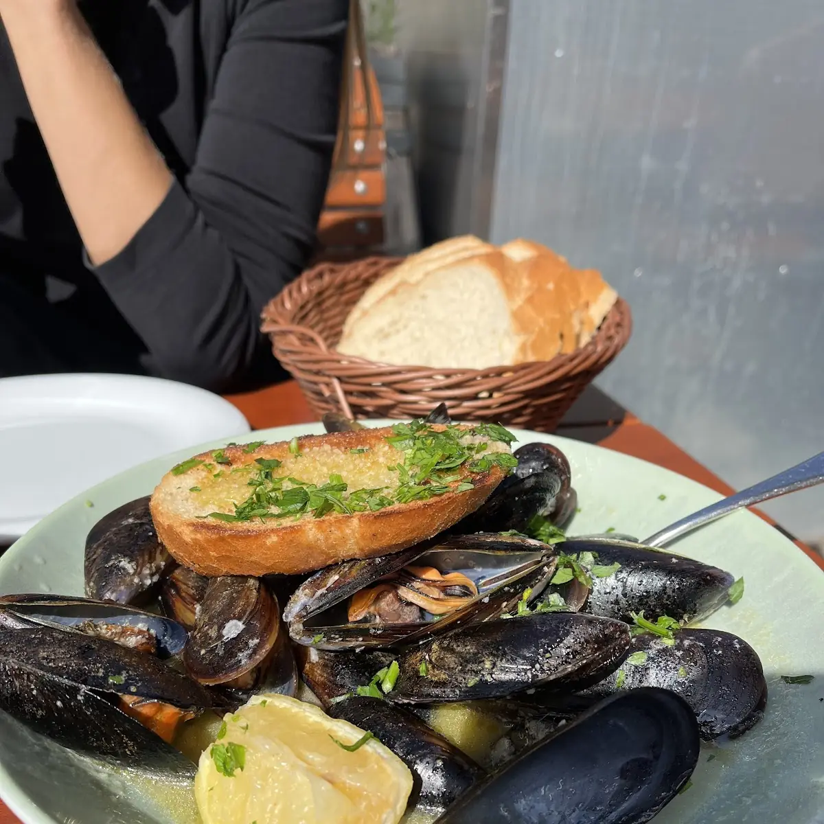 Miesmuscheln In Weißweinsauce