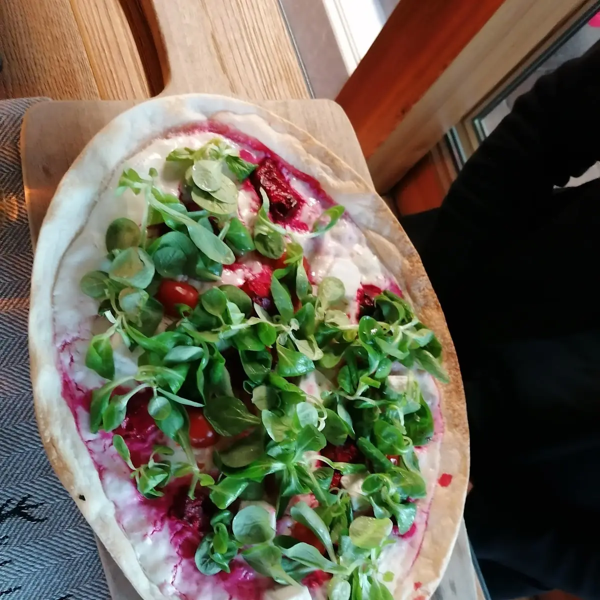 Flammkuchen Mit Feta Und Roter Bete