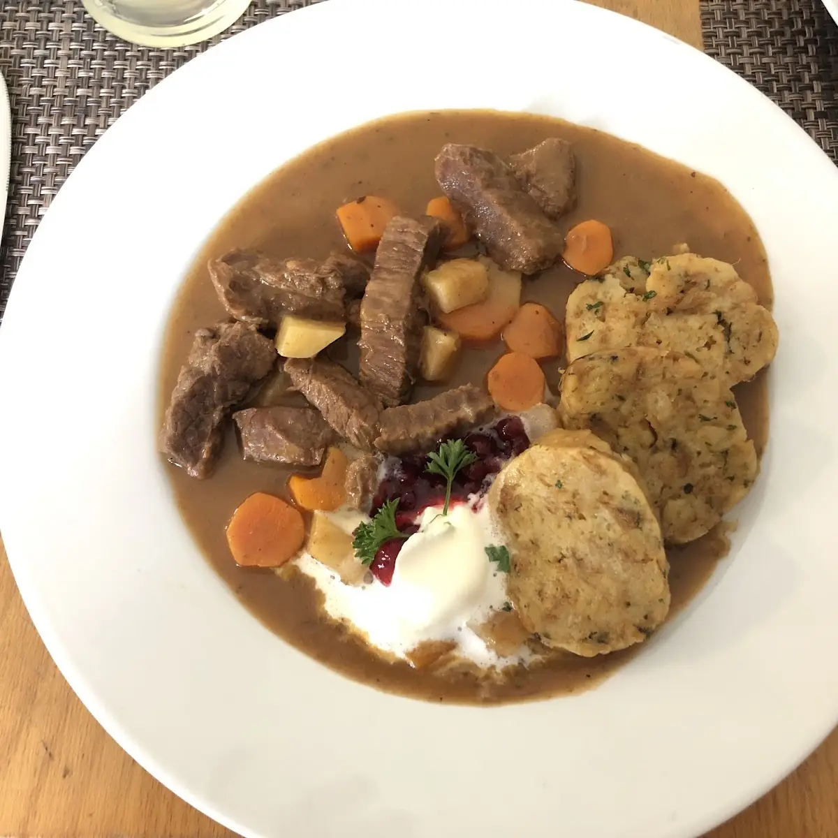 Rindsfleisch Mit Semmelknödel
