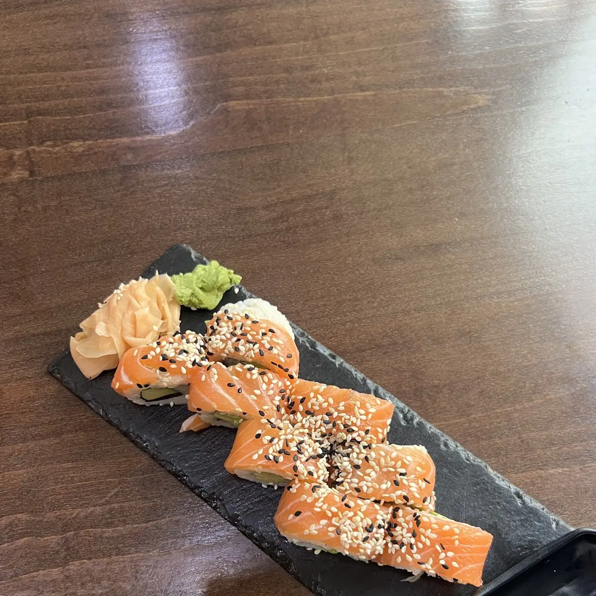 Sake Avocado Maki