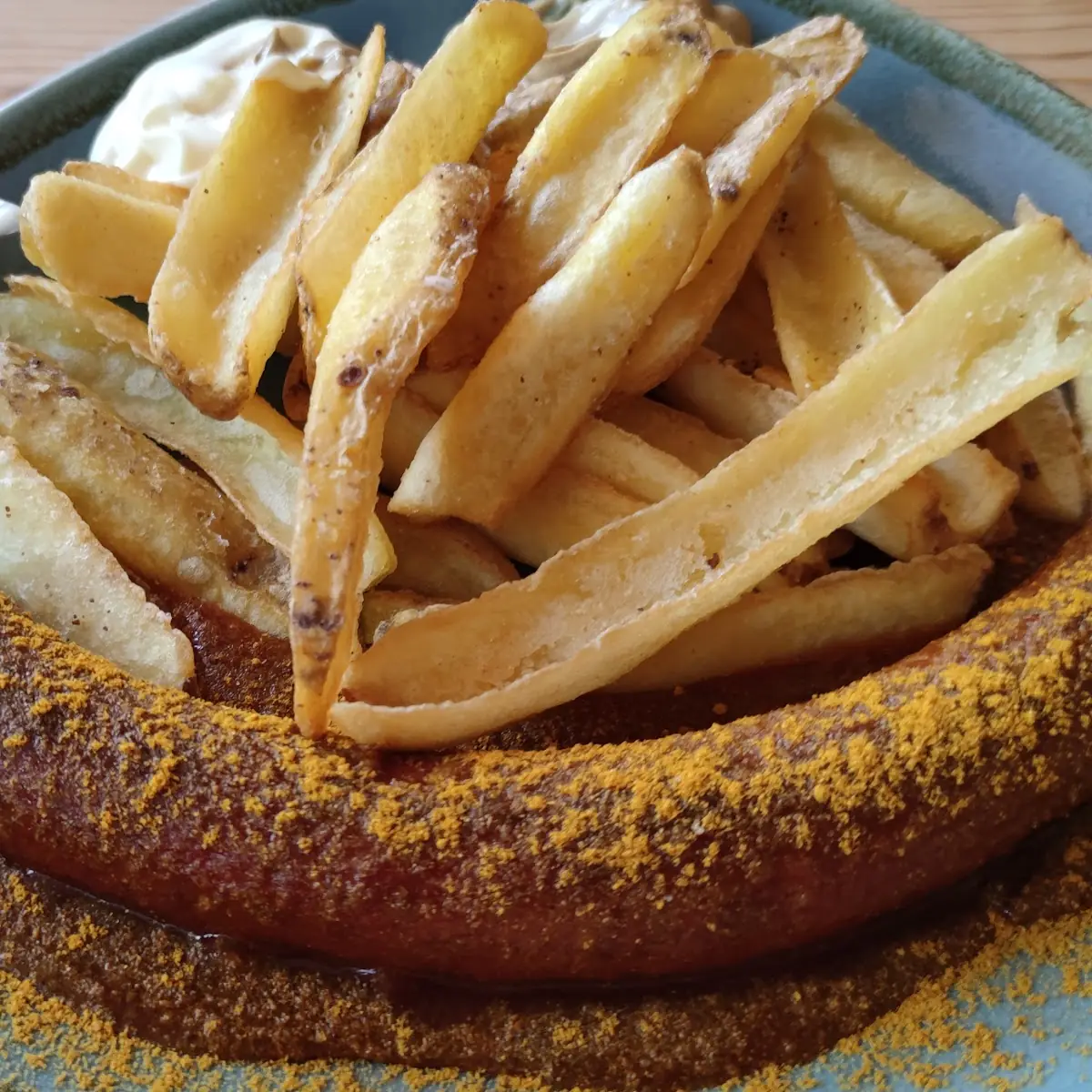 Currywurst Mit Pommes