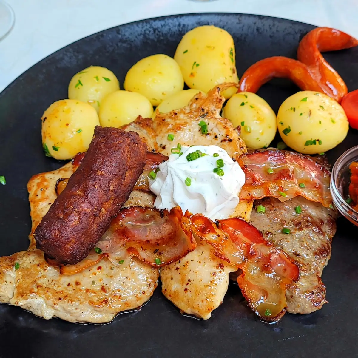 Grillteller Statt Pommes Frites Mit Petersililkartoffel