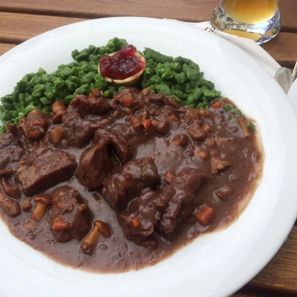 Wildgulasch Mit Spinatspätzle