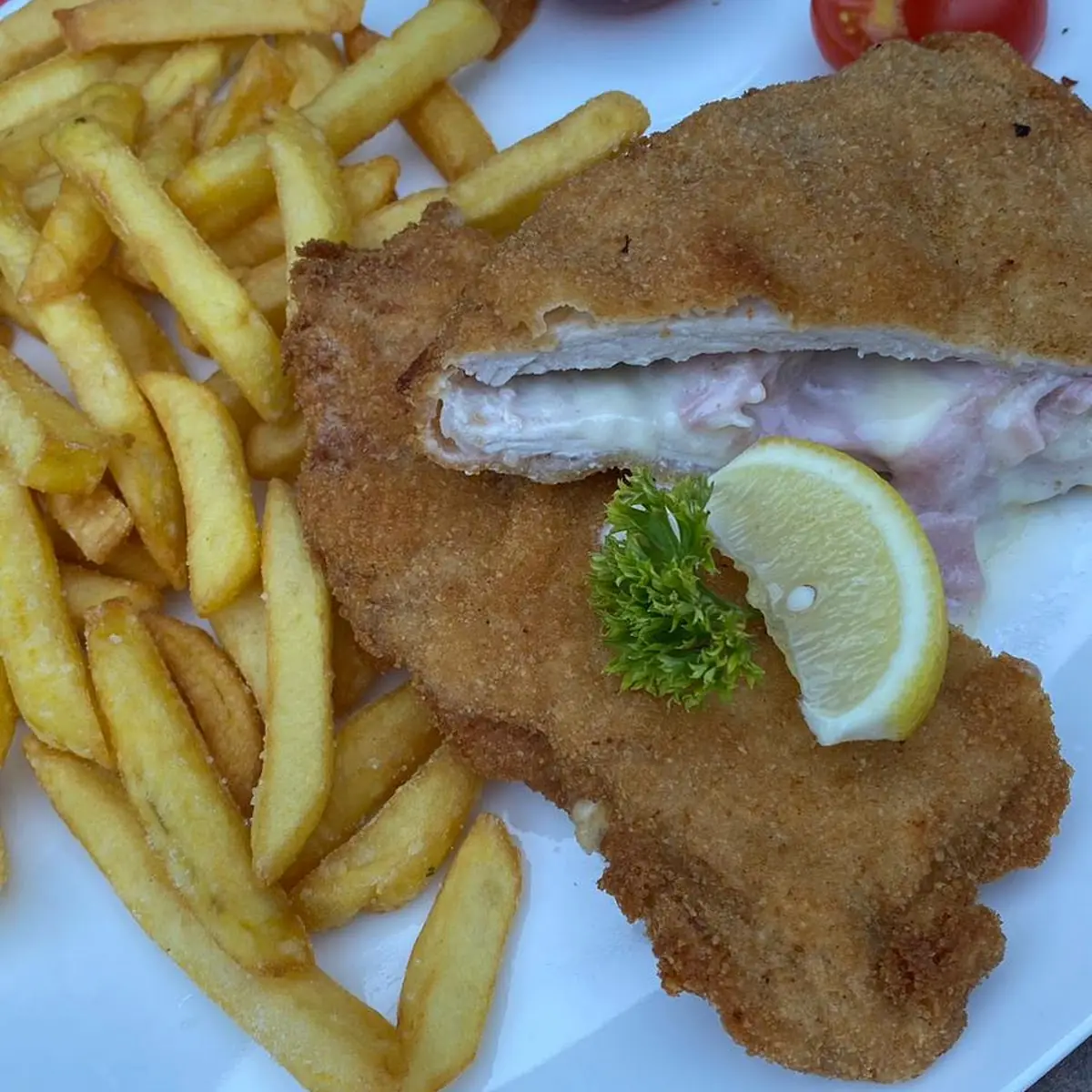 Wiener Schnitzel Mit Schenken Und Käse Gefult