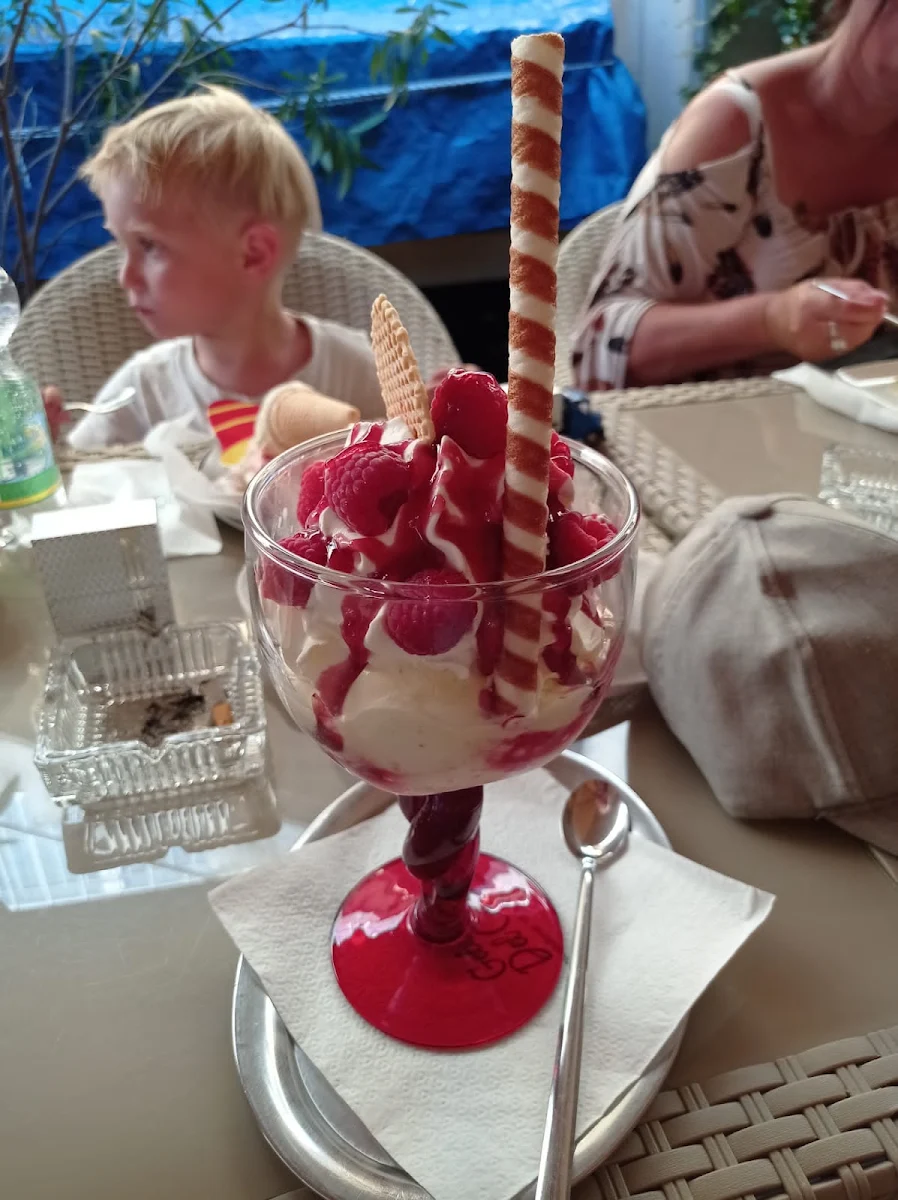 Himbeerbecher