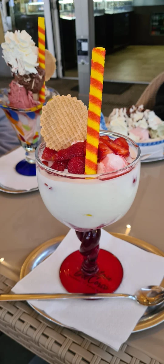 Nussbecher