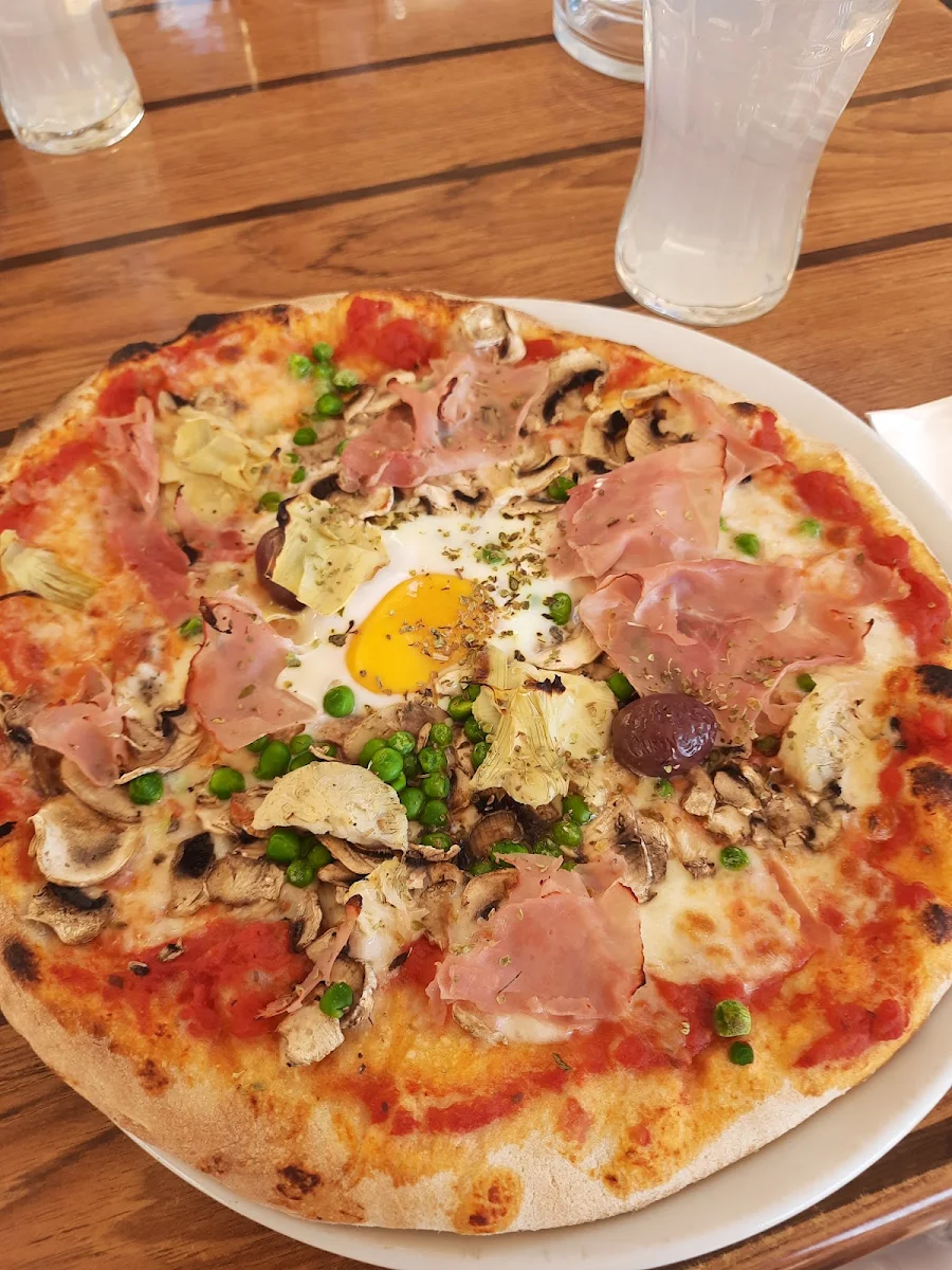 Pizza Donna Mara