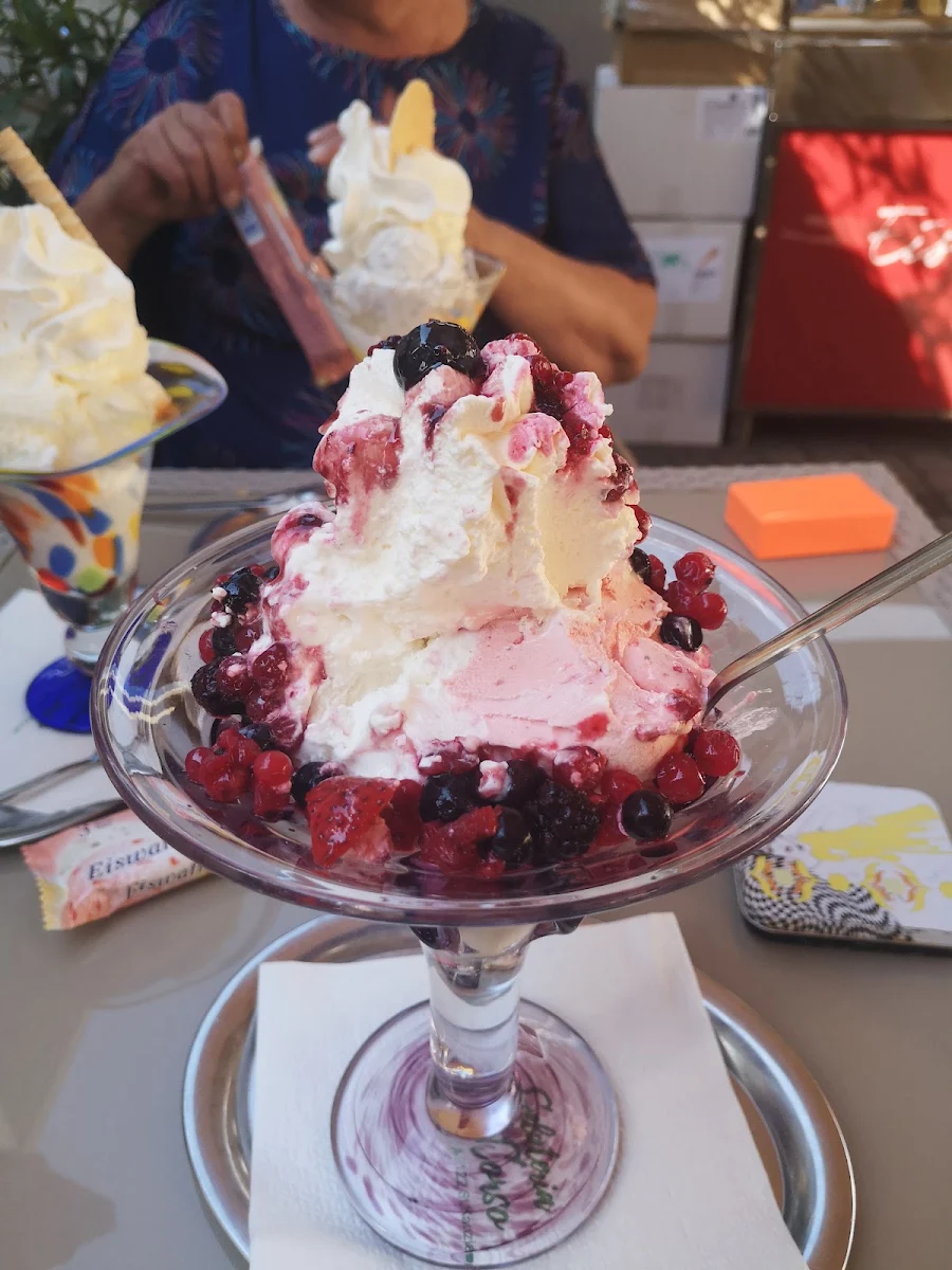 Waldbeerbecher