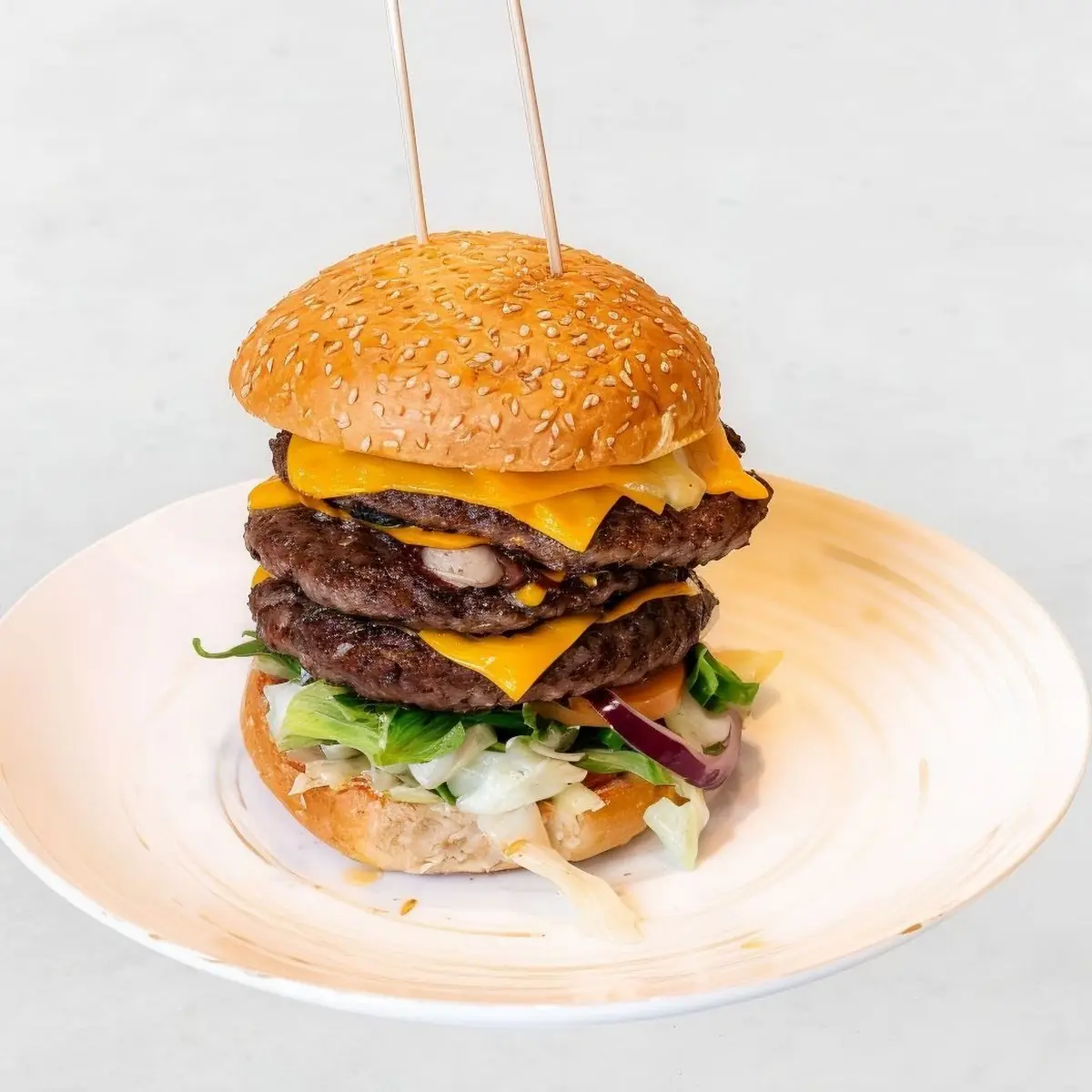 Highlights, Burger Lounge