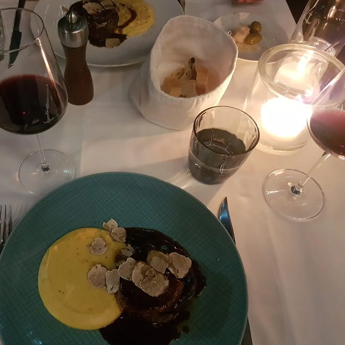 Filetsteak Mit Gänseleber Und Weißen Trüffel