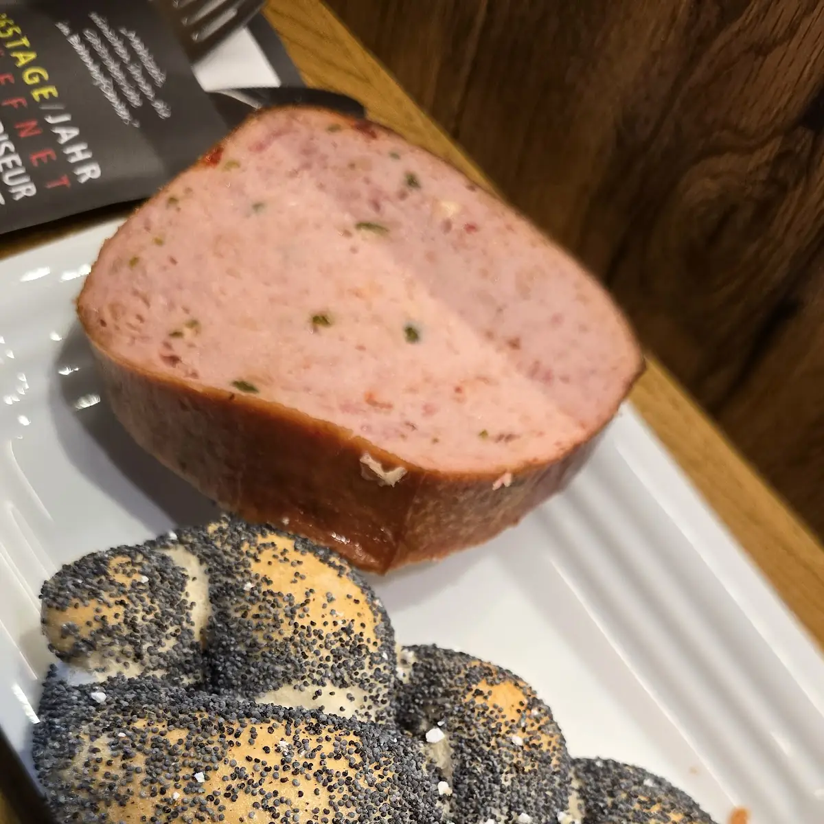 Flesserl Mit Leberkäse