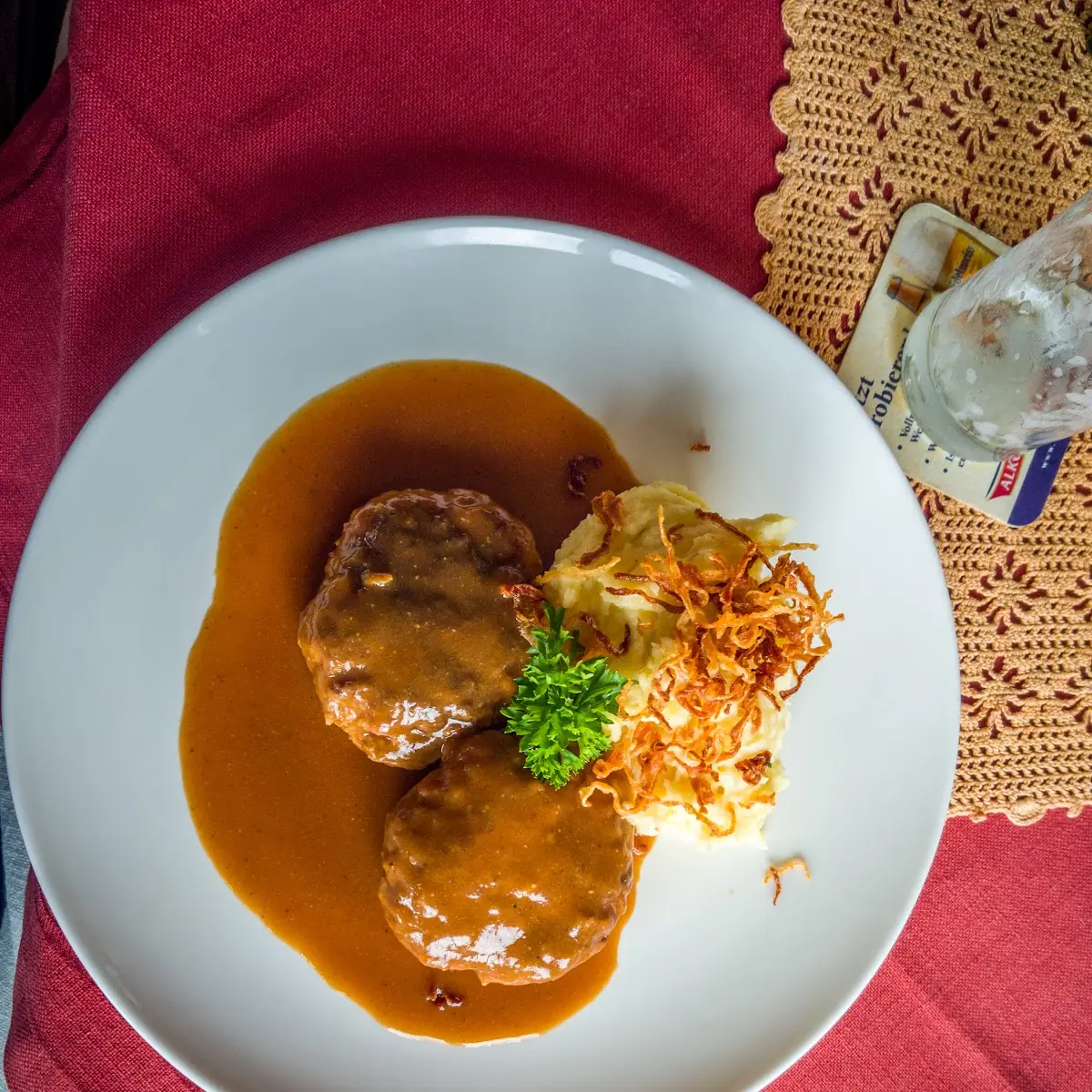 Fleischlaibchen Mit Kartoffelpüree
