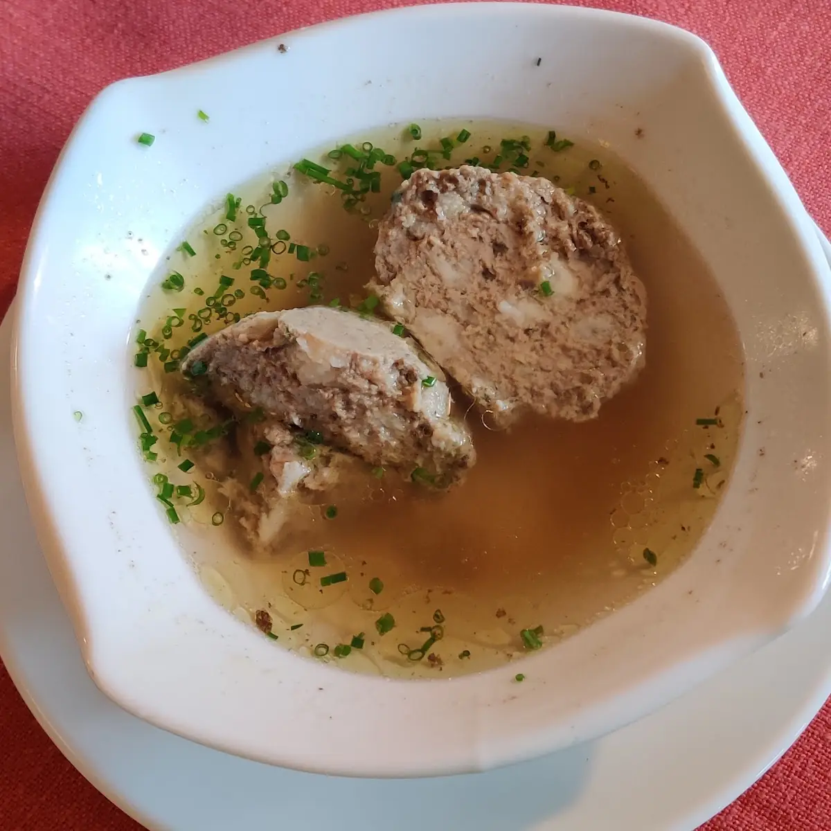 Leberknödelsuppe