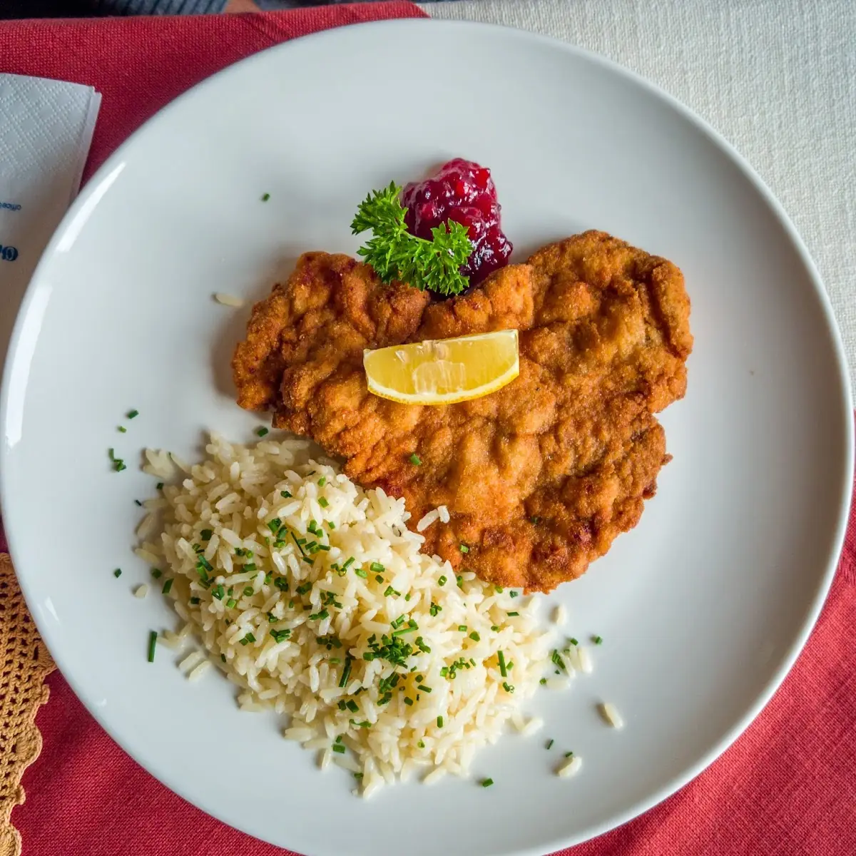 Wiener Schnitzel Vom Schwein Mit Reis