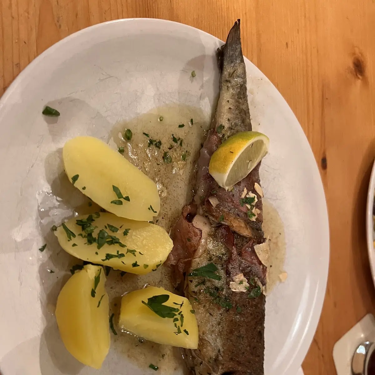 Forelle Im Speckmantel Mit Knoblauch Tiroler Art
