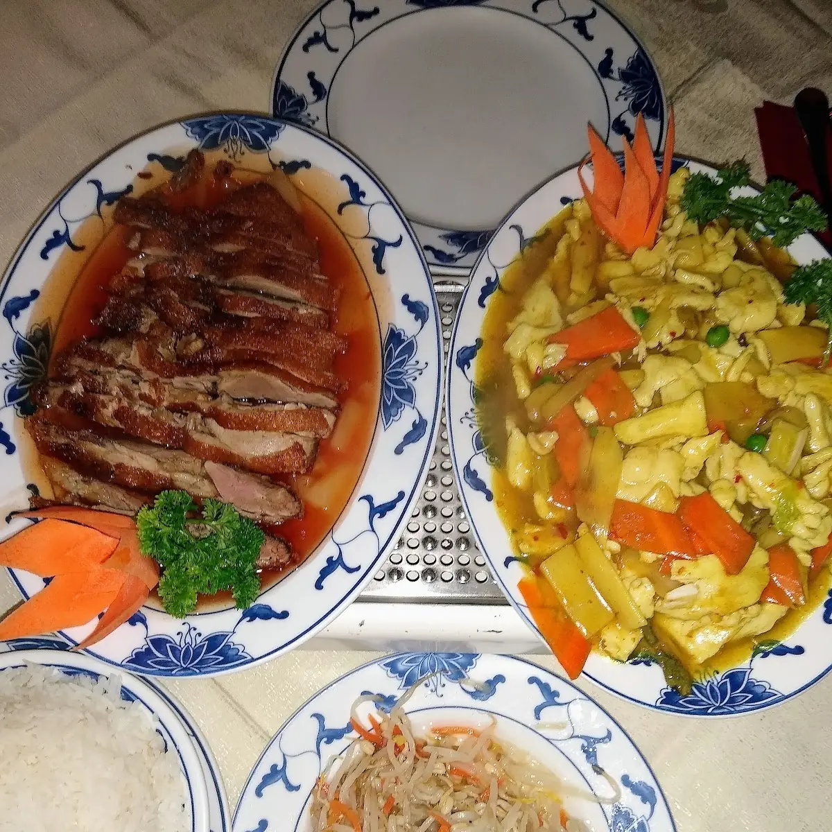 Ente Süß Sauer Und Curry Huhn
