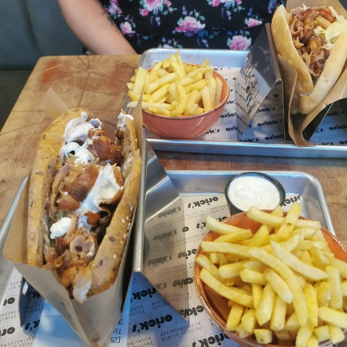 Döner Kebap Mit Pommes