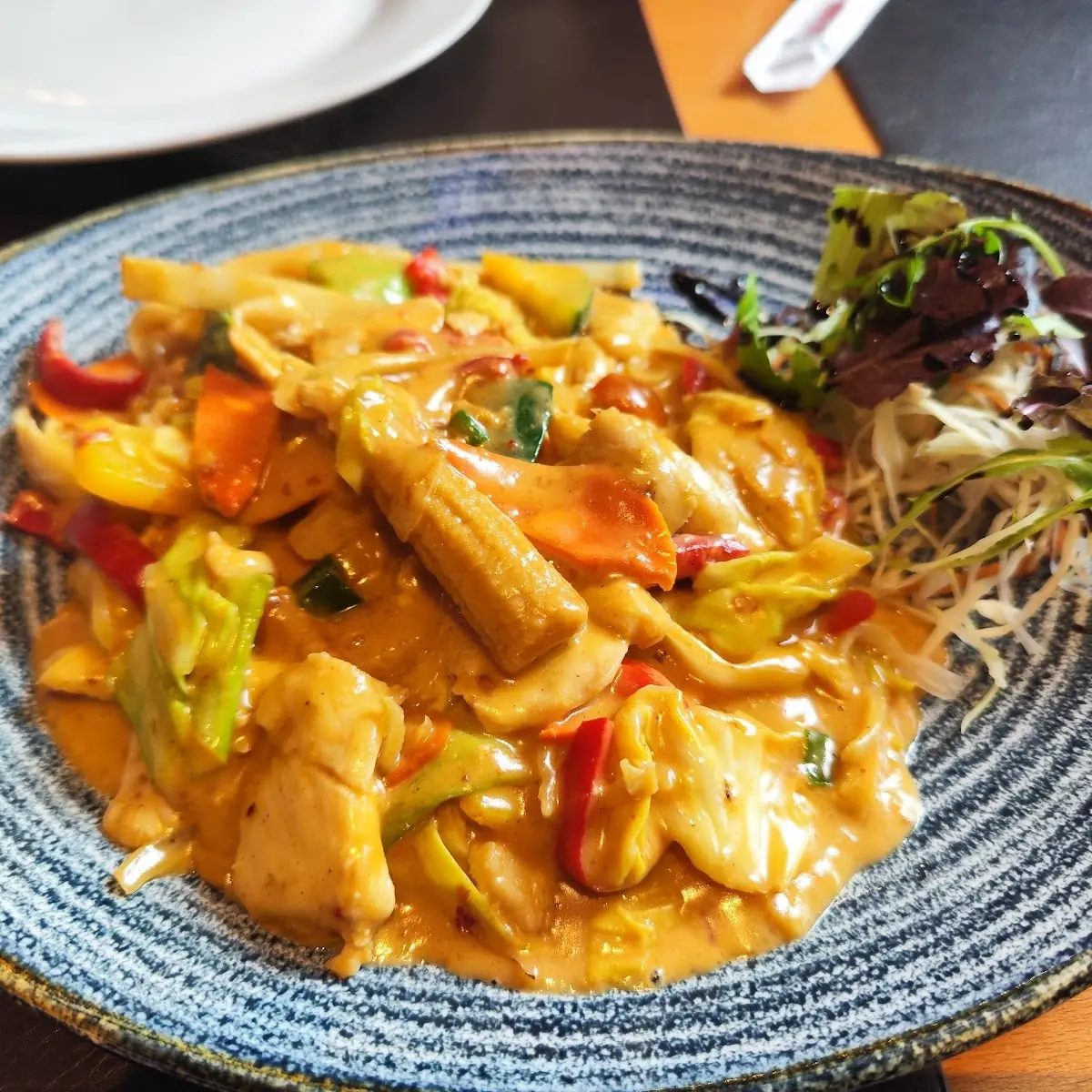 Hühnerfleisch Mit Rotem Curry