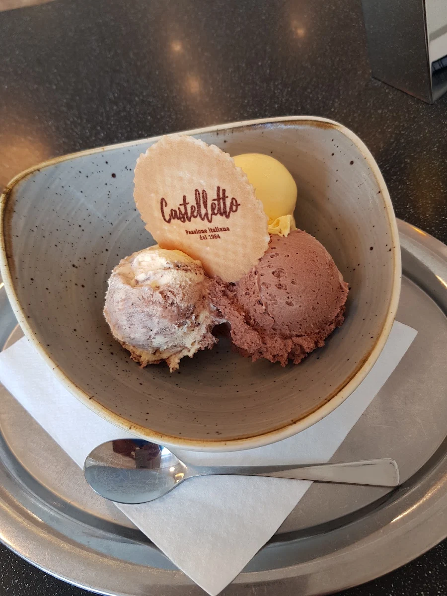 3 Kugeln Eis