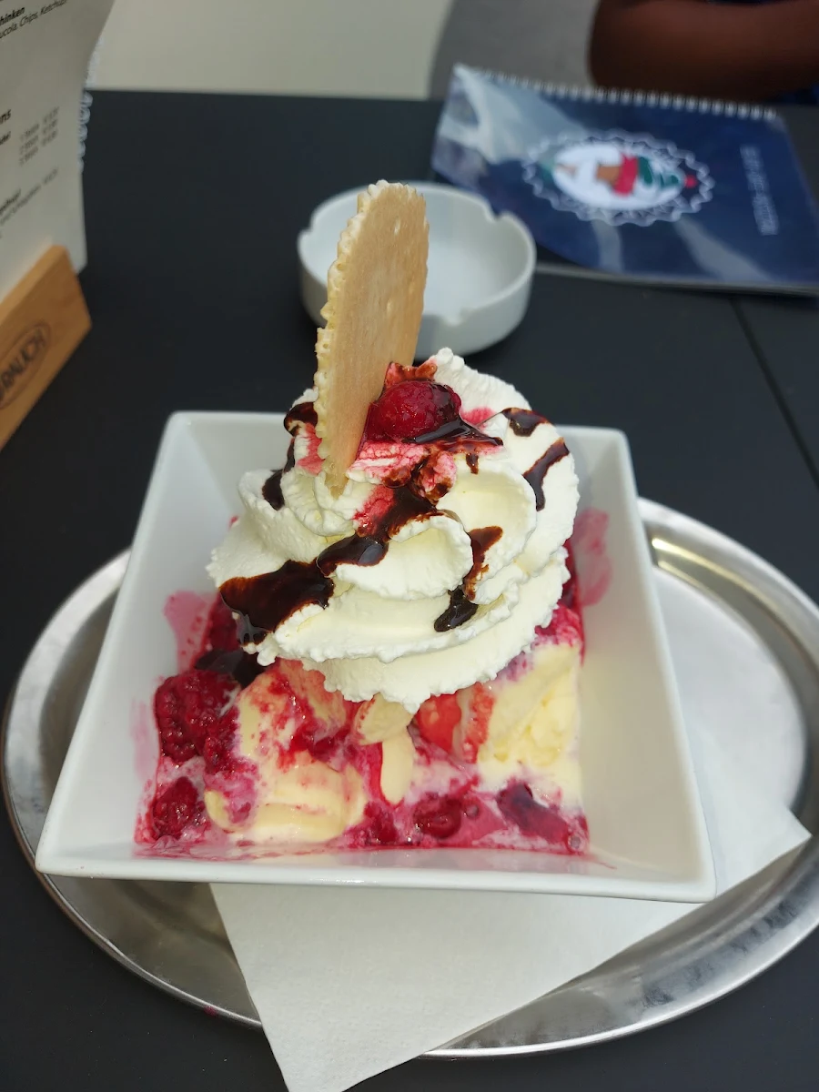 Ice Cream, Der Eissalon Laxenburg