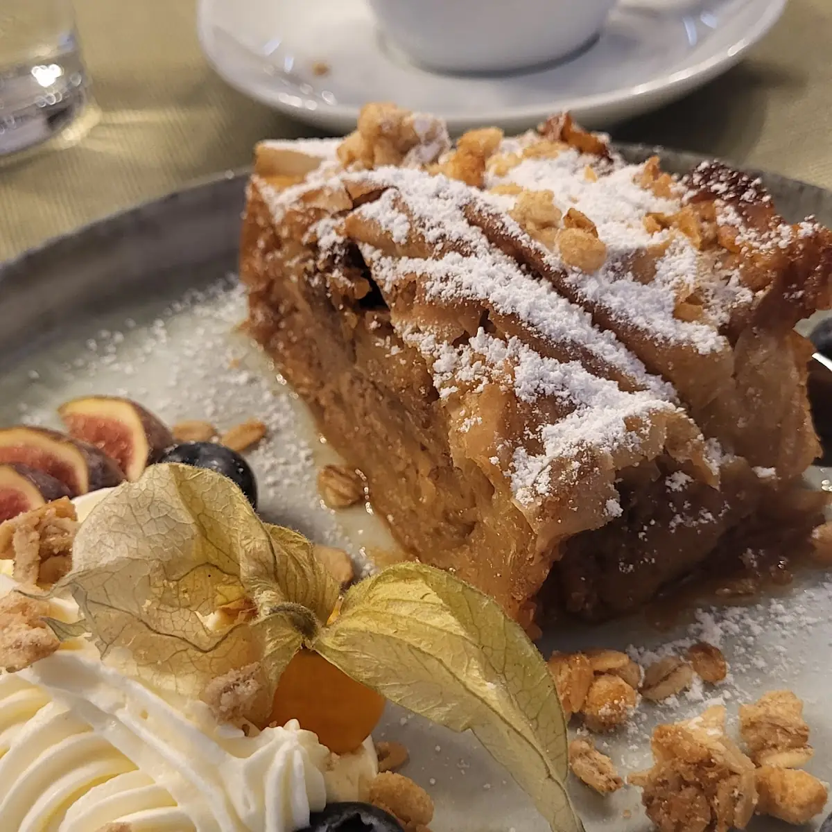 Apfelstrudel Mit Feigen