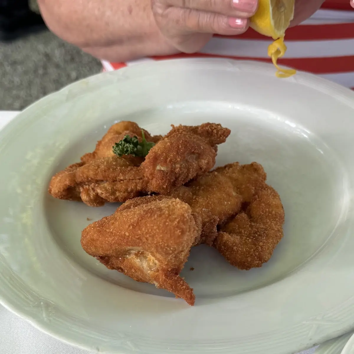 Ausgelöstes Backhendl