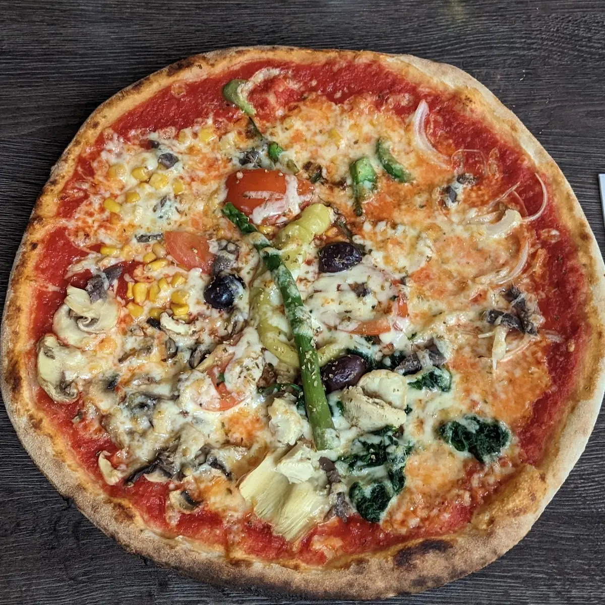 Pizza Vegetariana Mit Sardellen