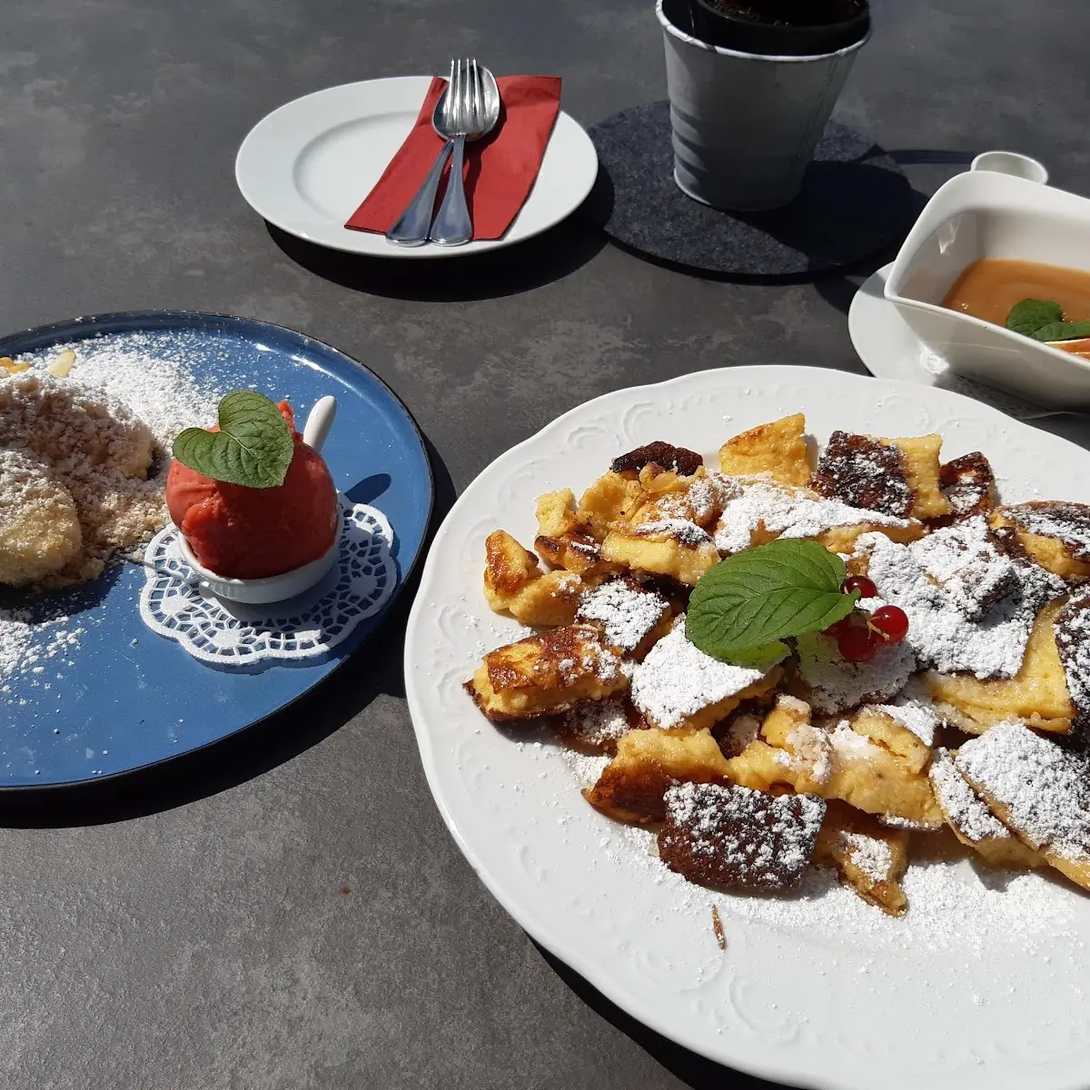 Kaiserschmarrn Und Topfenknödel