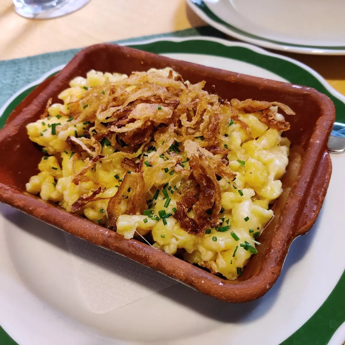 Käsespätzle Mit Salat