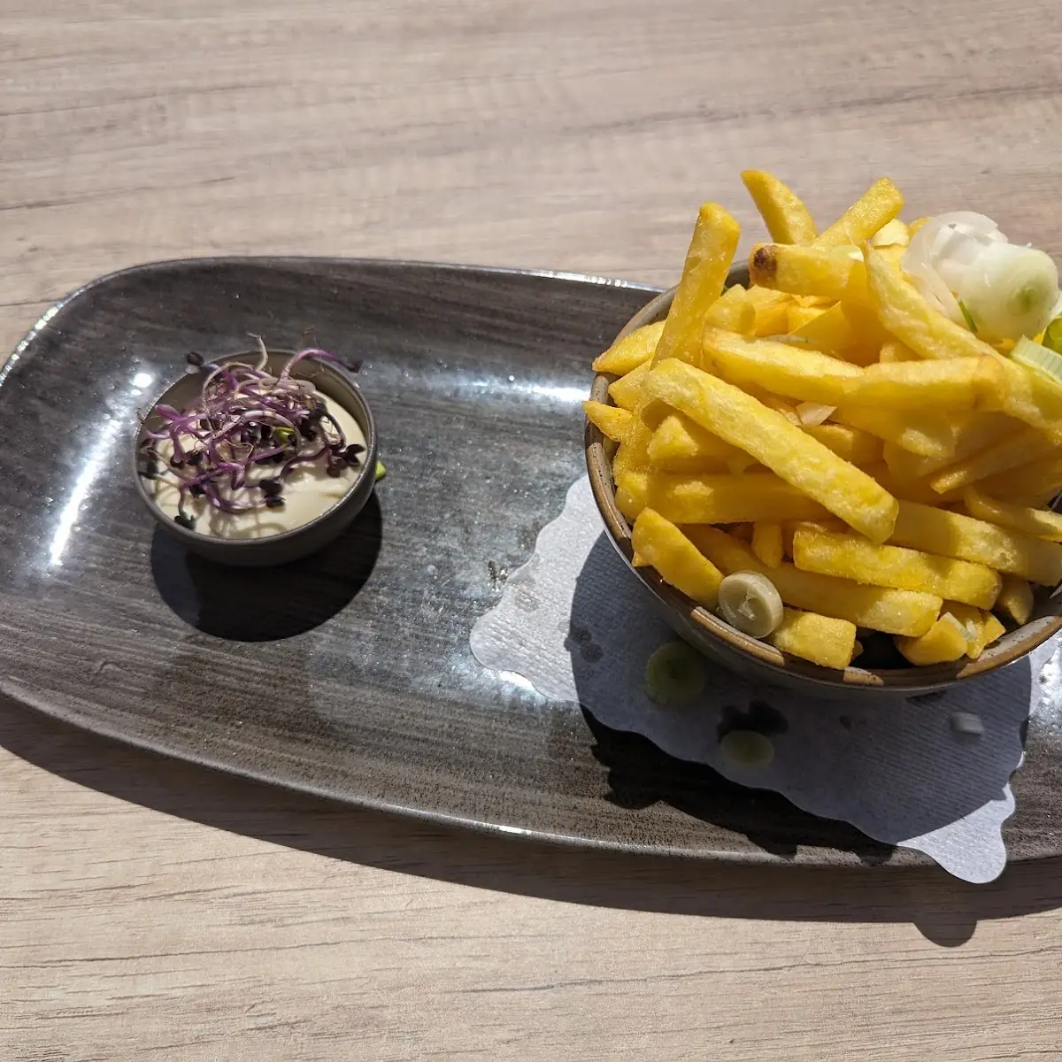 Pommes Mit Trüffel-maionaise