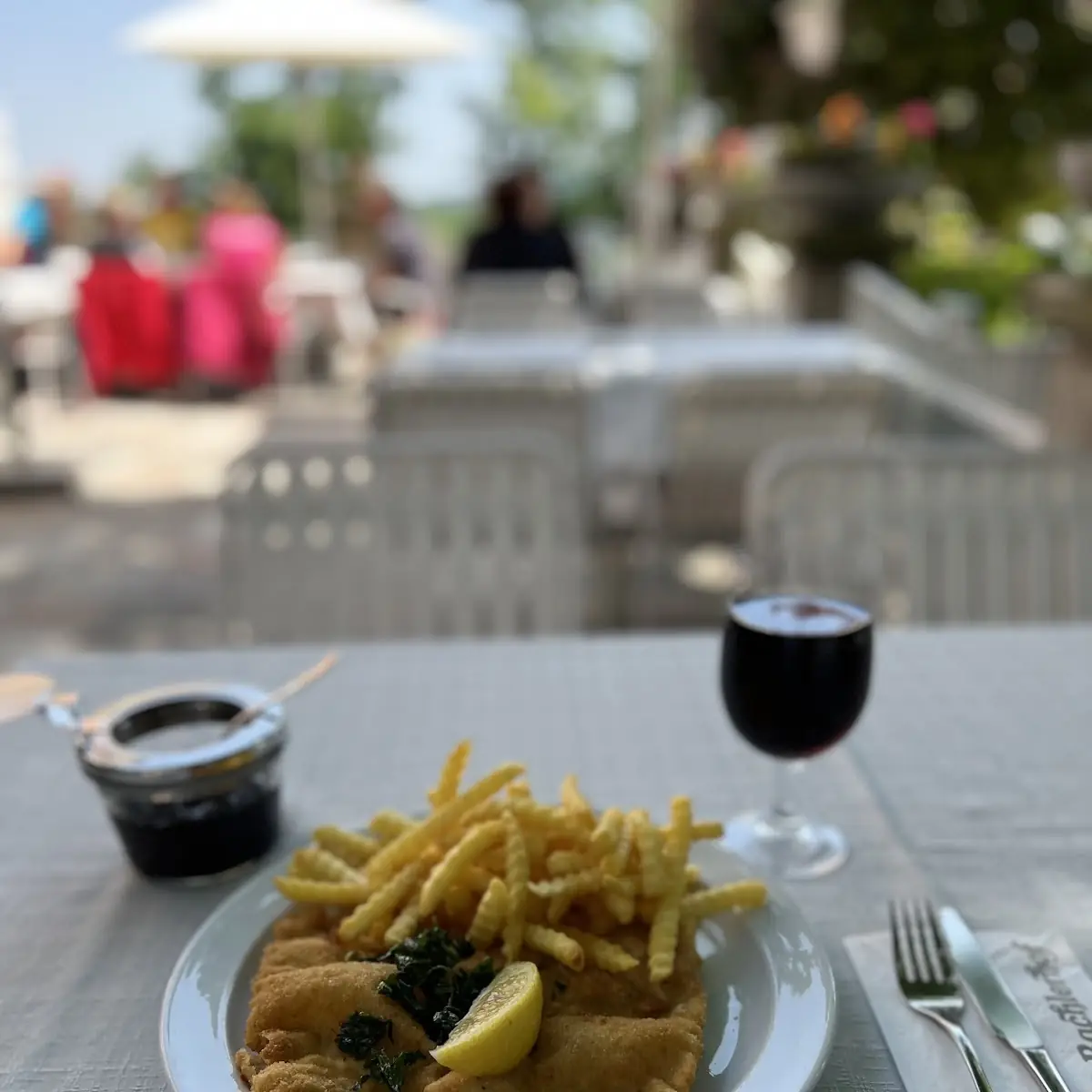 Wiener Schnitzel Mit Pommes