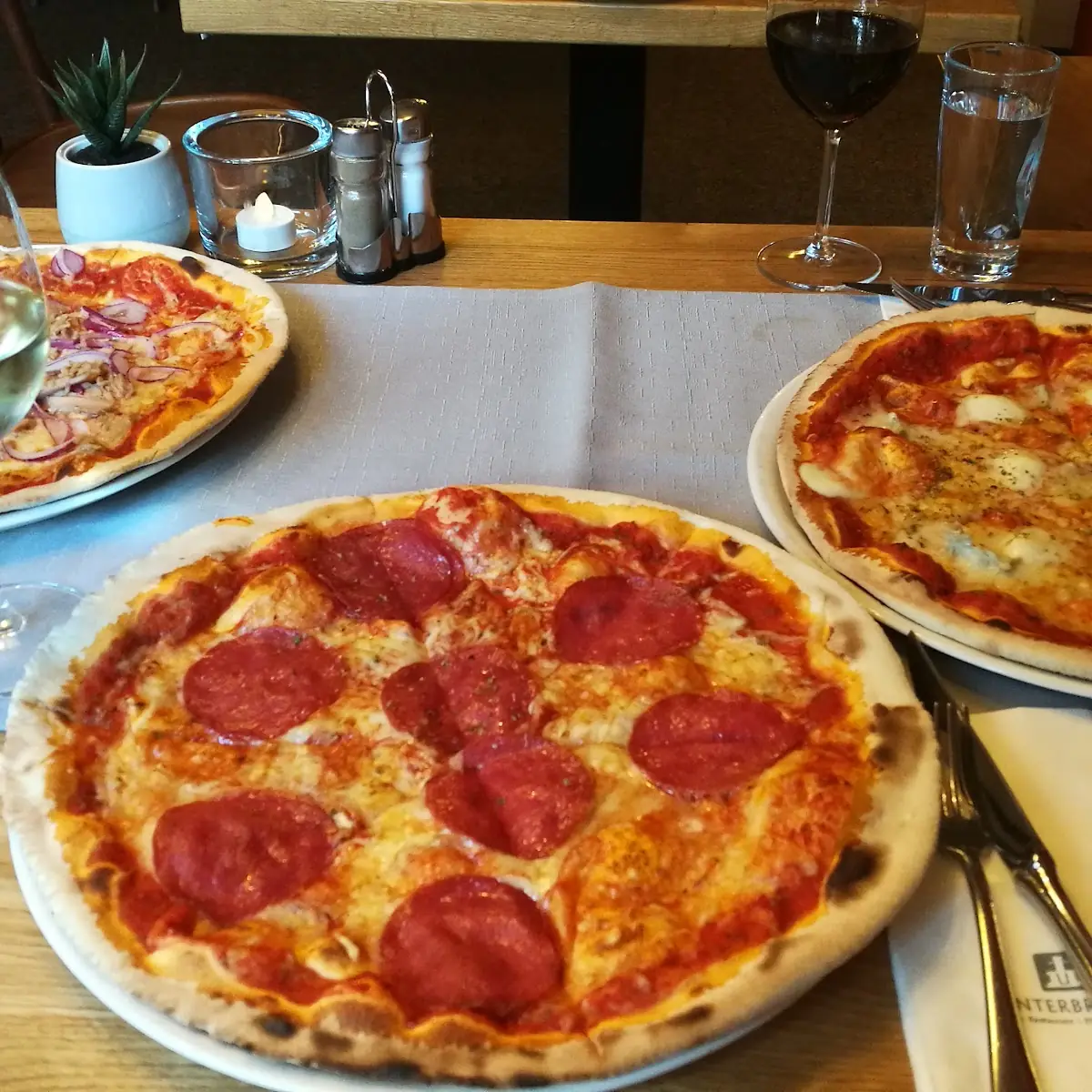 Pizza Tonno Pizza Salami Pizza Quattro Formaggi