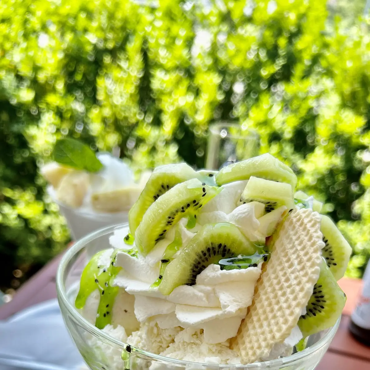 Kiwi Becher