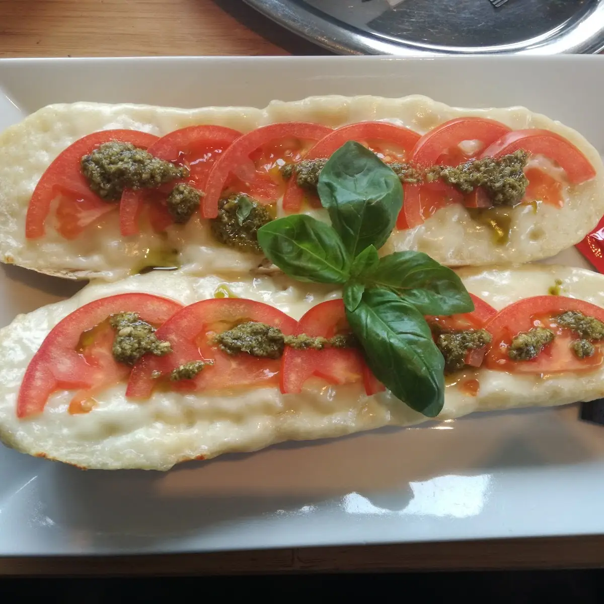 Tomaten Mozzarella Bagel