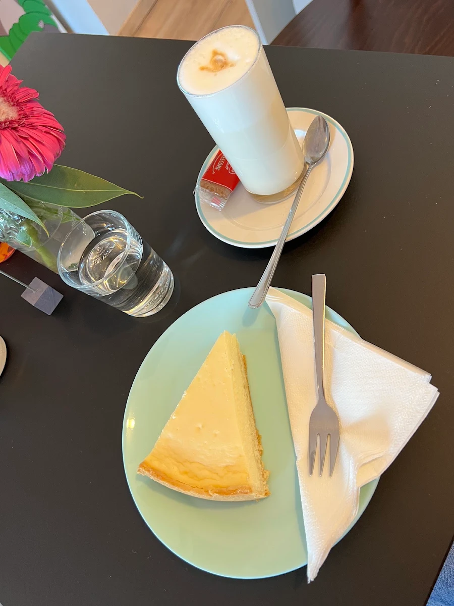 Chai Latte & Cheesecake