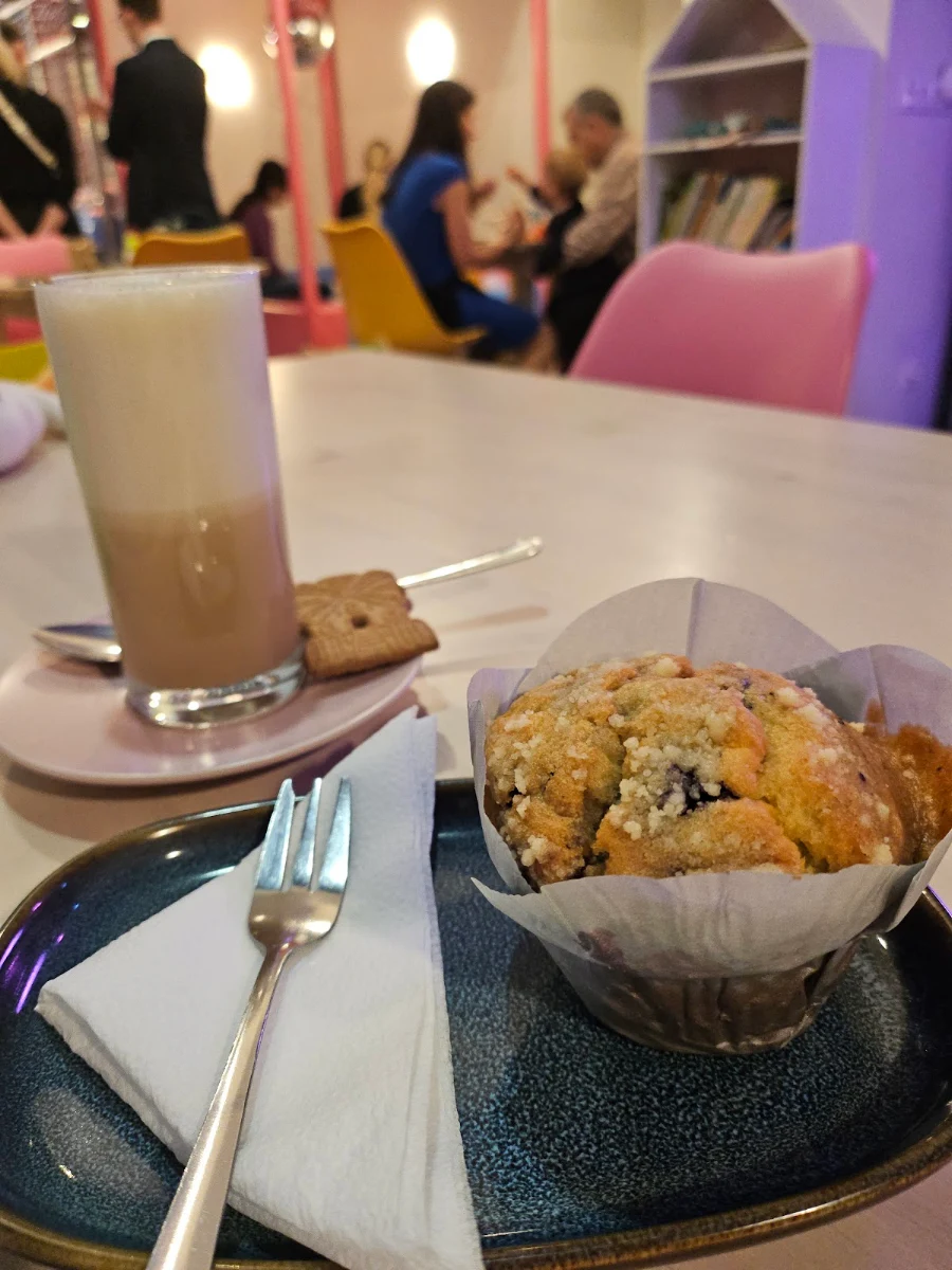 Heidelbeermuffin Und Chai Latte