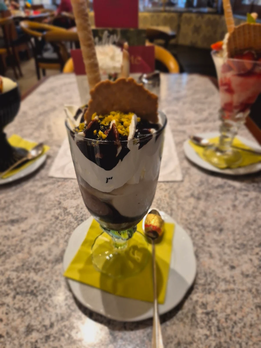 Mozart Becher