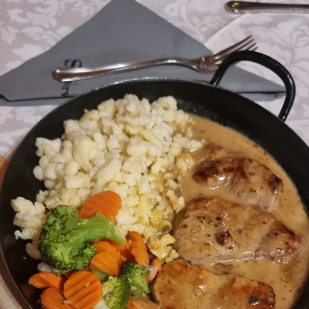 Schlemmerpfanne Mit Nockerln