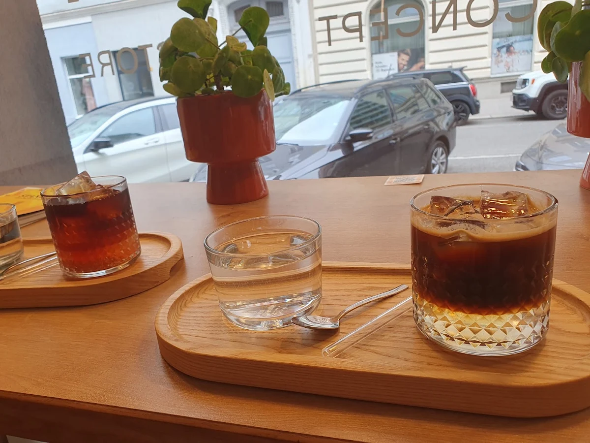 Bloody Orange Drip & Espresso Tonic