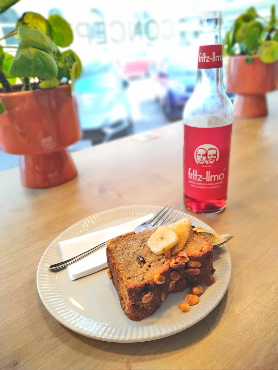 Peanatbanana Cake