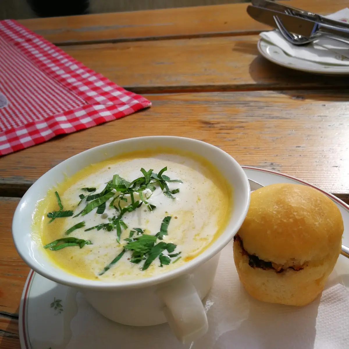 Biersuppe Mit Zwiebelspeckbuchtel