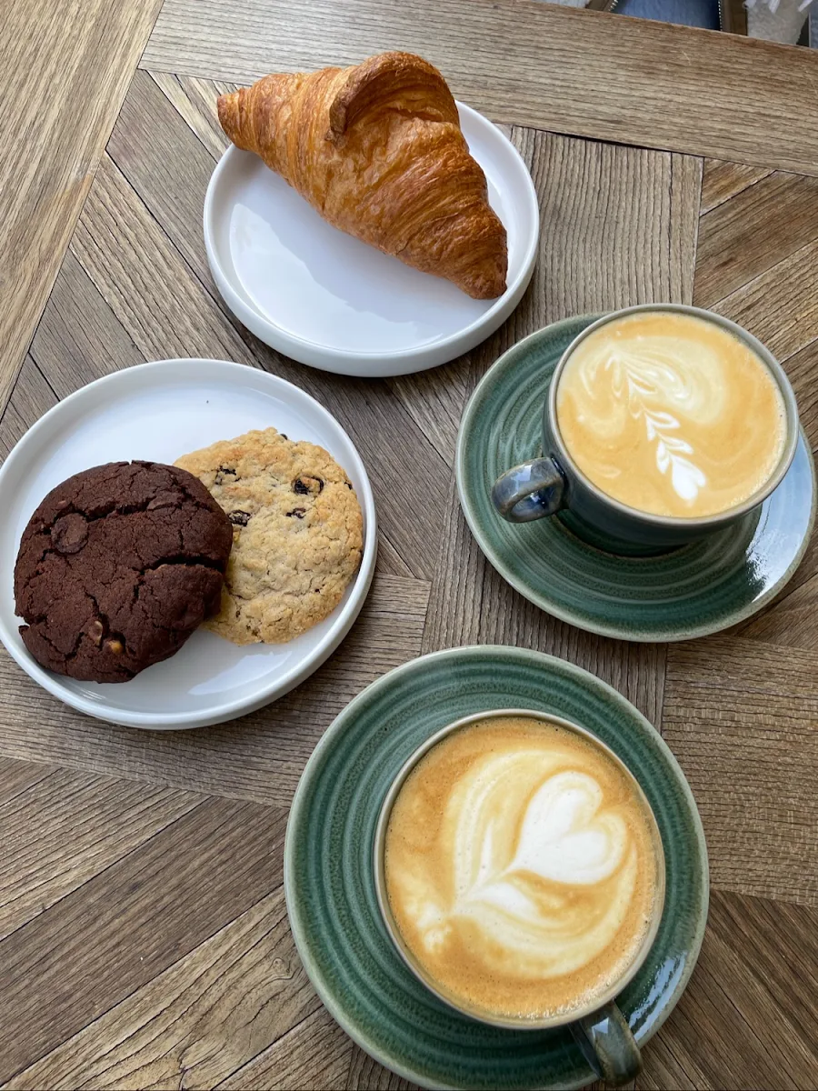 Cappuccino Croissant