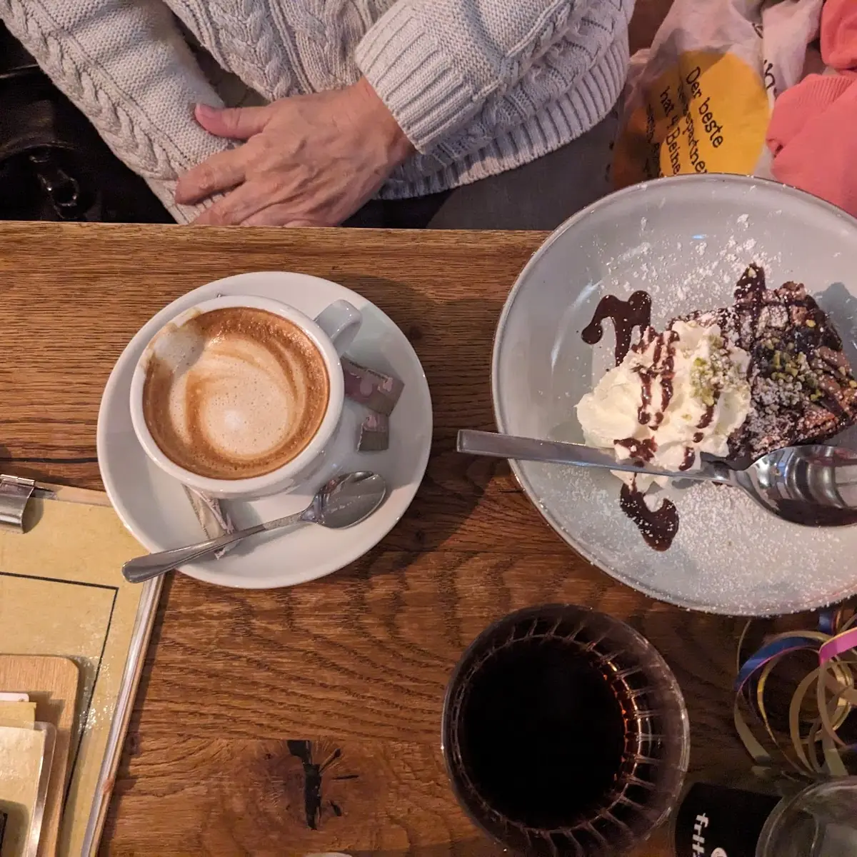 Melange Mit Schoko Brownie