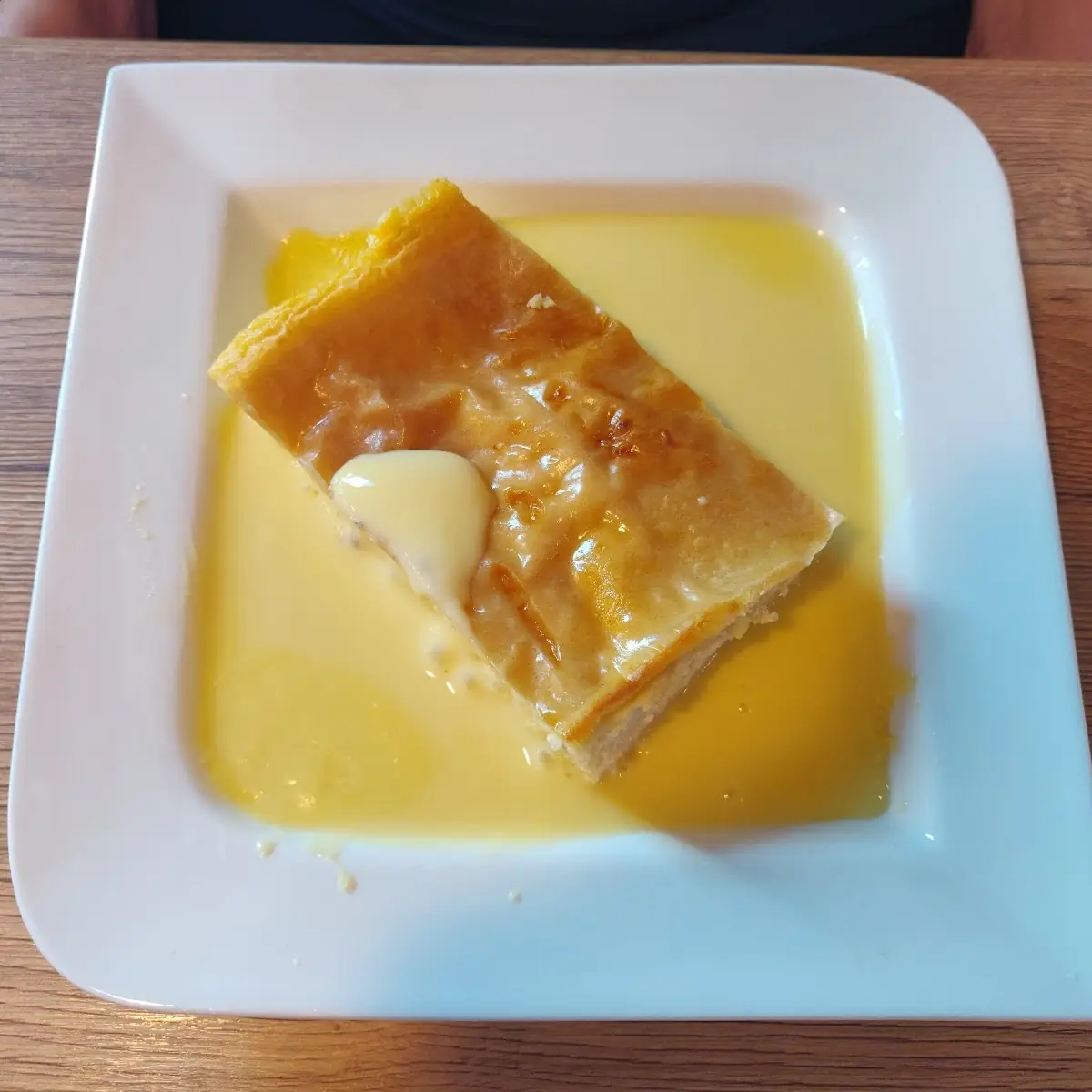 Topfenstrudel Mit Vanillesauce