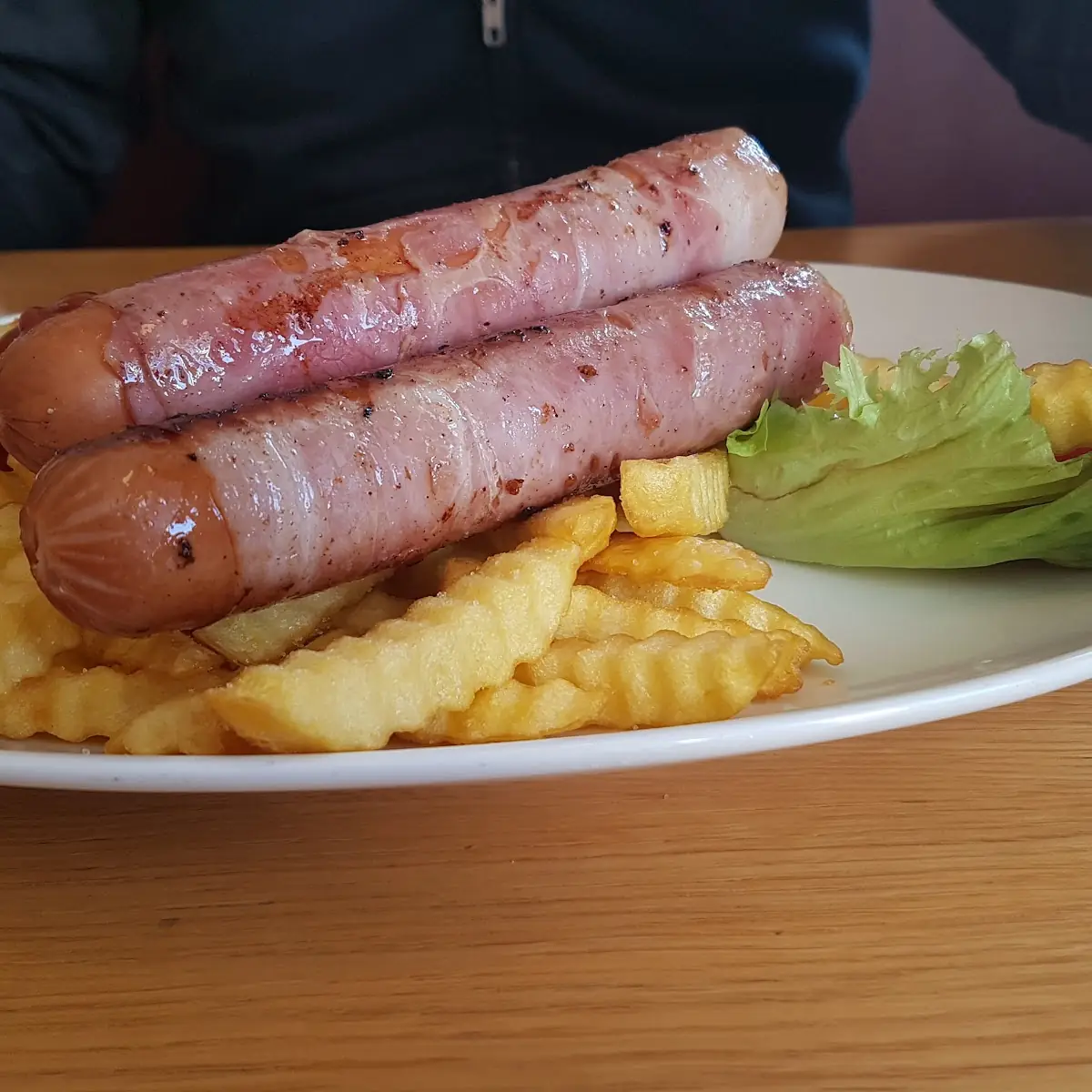 Berner Würstel Mit Pommes War Wie Immer Bei Sonja Gemeindewirt