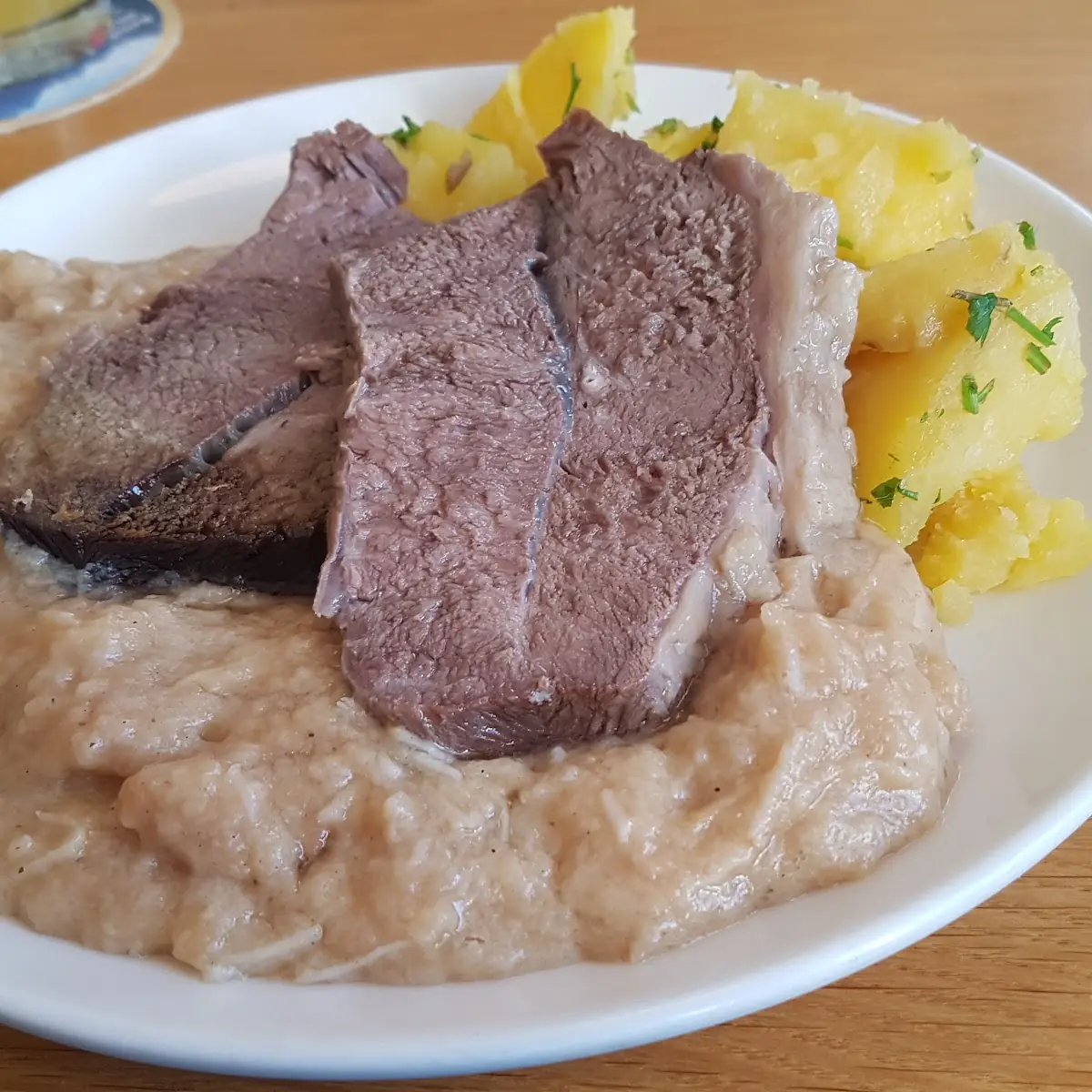 War Menüe Rindfleisch Mit Semmelkren Sehr Gut Geschmeckt Und Ausgiebig