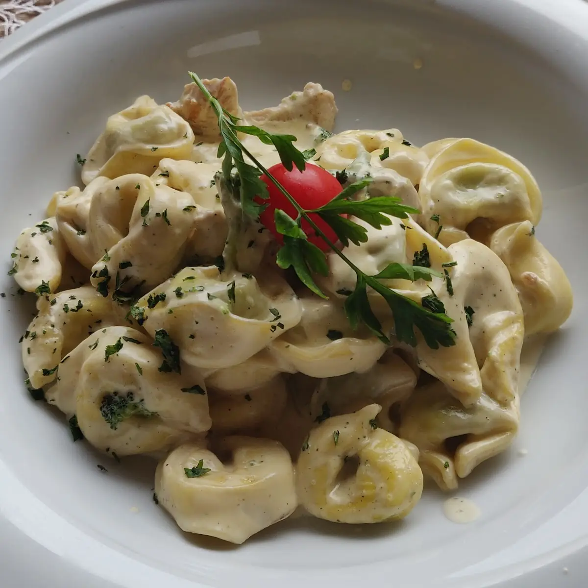 Tortellini Mit Hühnerfleisch, Restaurant Lampadini